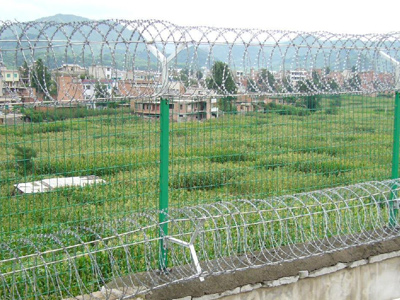 刀片刺繩護欄網(wǎng) 刀片刺繩護欄網(wǎng)